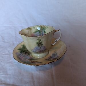 2/50$Aynsley Elegant Cream and Gold Tea Cup and Saucer Set "Bluebell Time"
